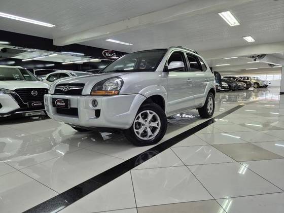 HYUNDAI TUCSON 2.0 MPFI GLS 16V 143CV 2WD FLEX 4P AUTOMÁTICO HYUNDAI TUCSON 2.0 MPFI GLS 16V 143CV 2WD FLEX 4P AUTOMÁTICO